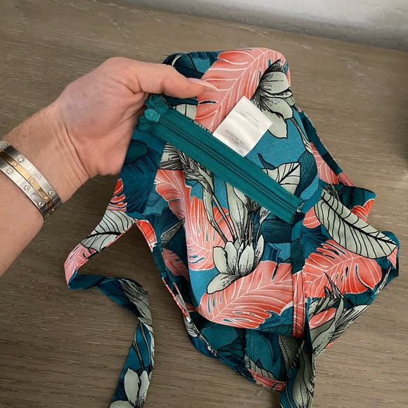 Summer Top - Picture 6 of 7